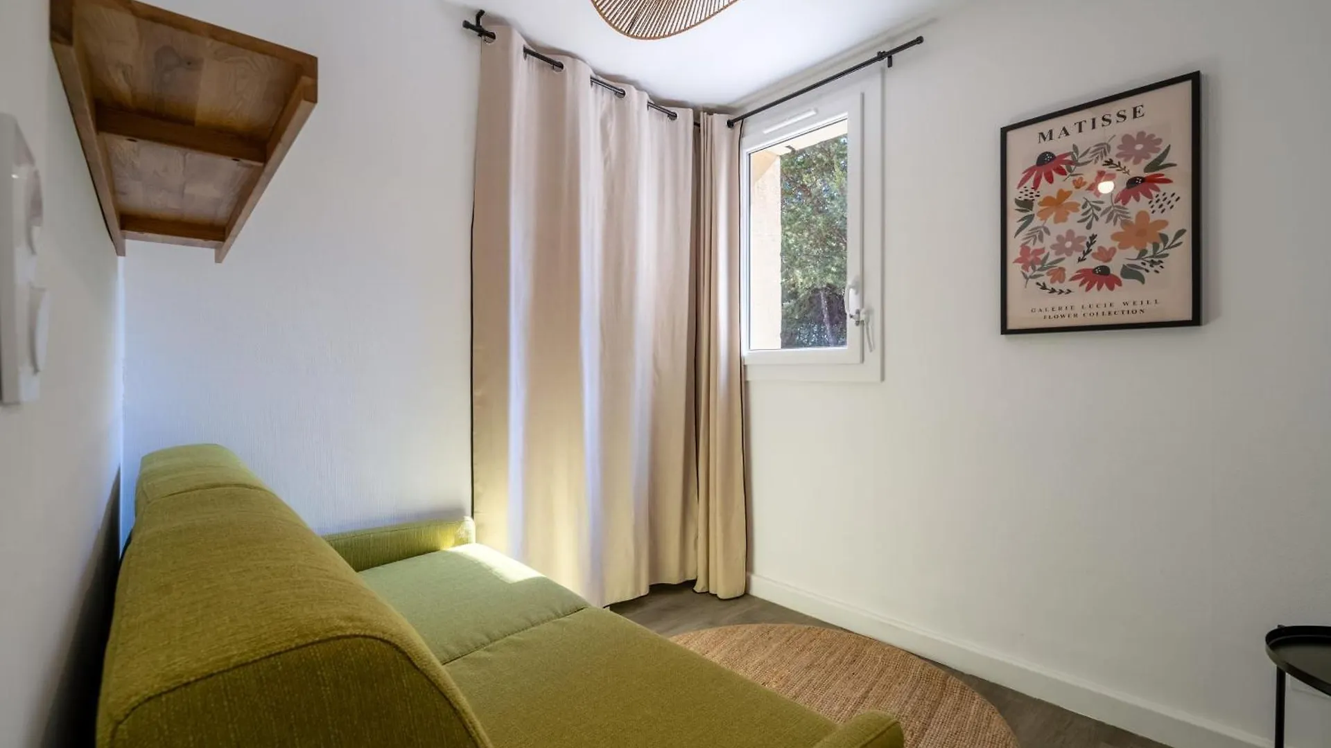 Charming Stone House In A Tourist Residence La Roque-sur-Pernes 0*,