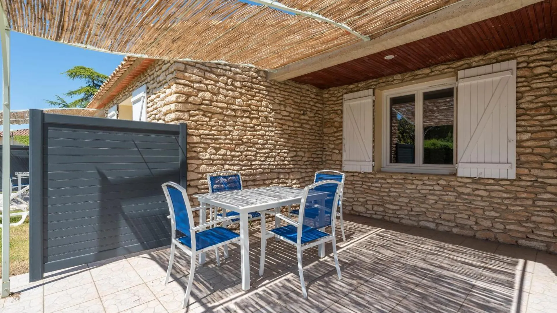 Charming Stone House In A Tourist Residence La Roque-sur-Pernes Holiday home